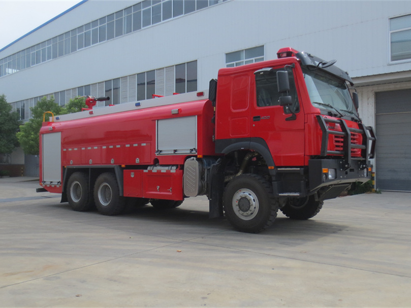 9噸四驅(qū)后雙橋泡沫消防車(chē)