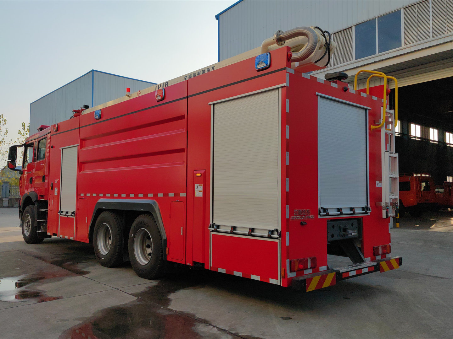 18米舉高噴射消防車