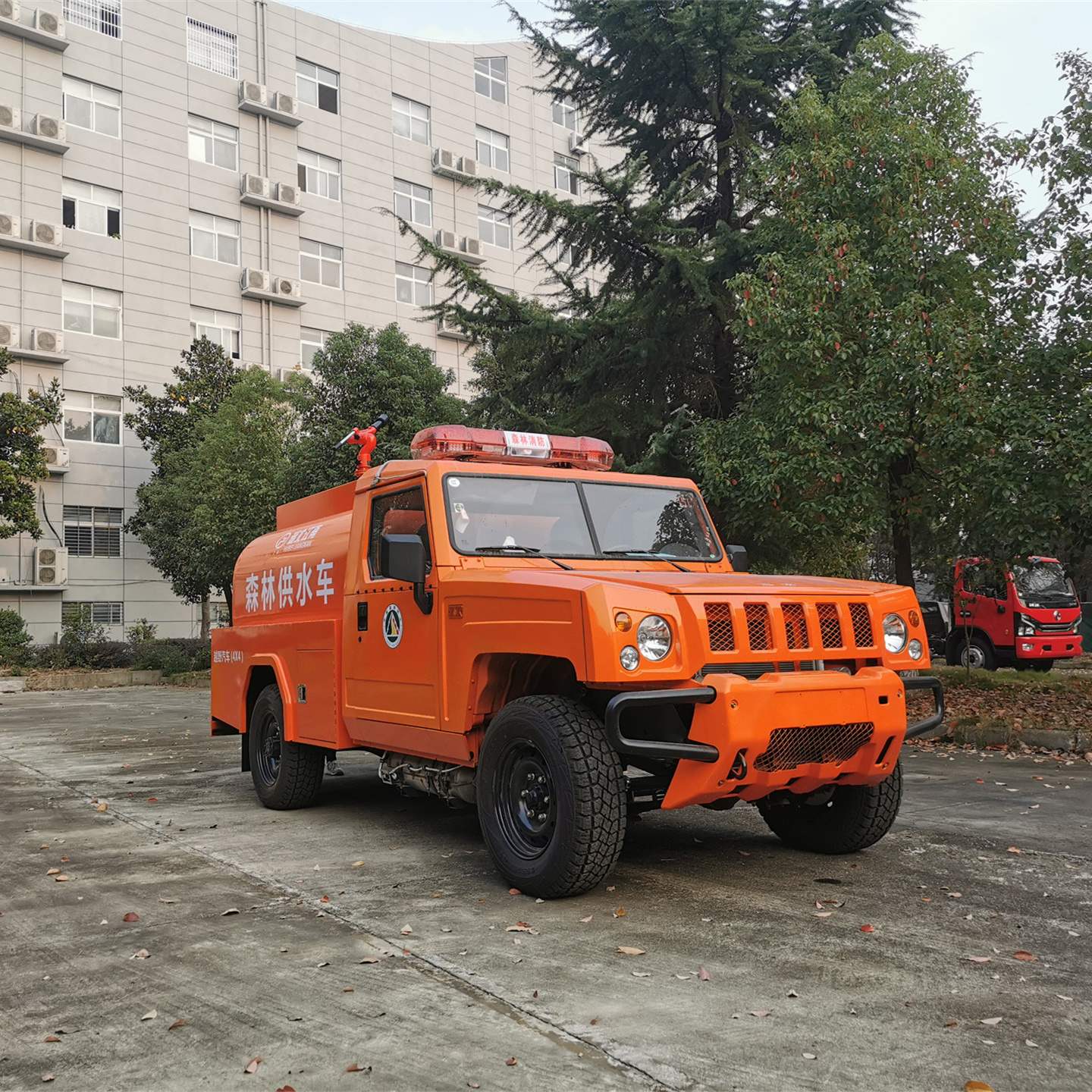 1.66噸四驅單排灑水車