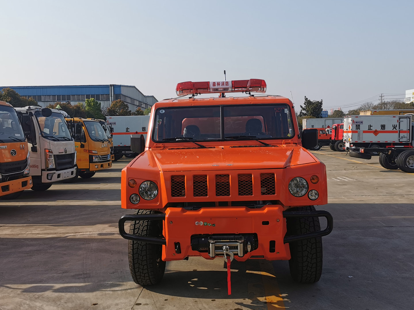 1.36噸四驅(qū)雙排灑水車