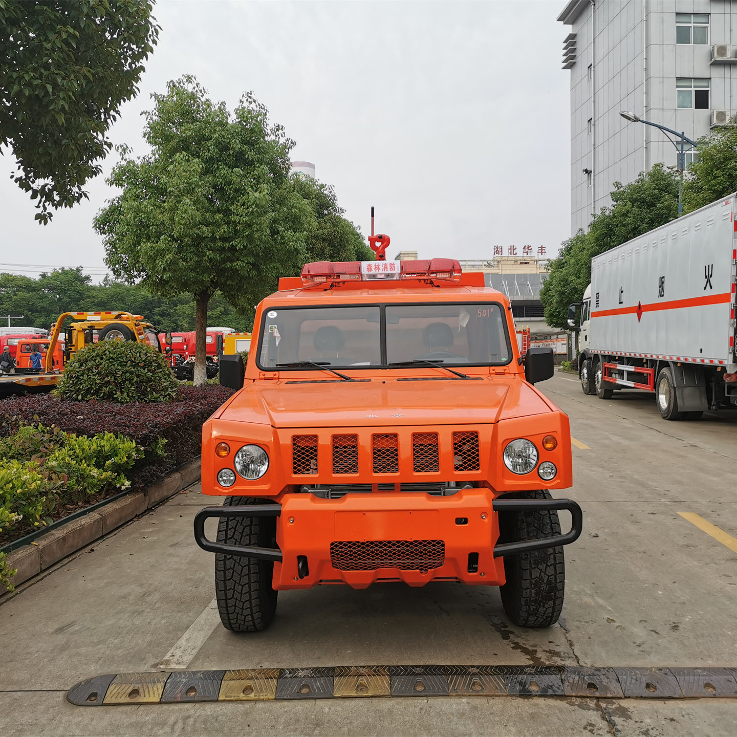 勇士四驅救險車